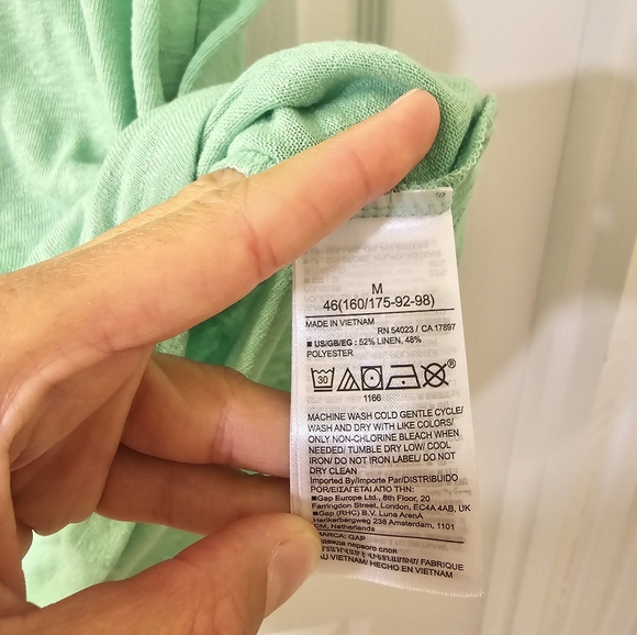 GAP Linen T-Shirt | Size Medium - Picture 5 of 5